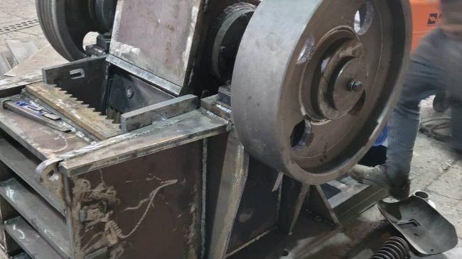 تصویر دستگاه سنگ شکن فکی شرکت قطعه سازان پرگاس