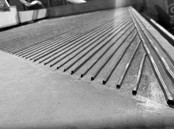 درباره ما 26 میز لرزان | شرکت قطعه سازان پرگاس